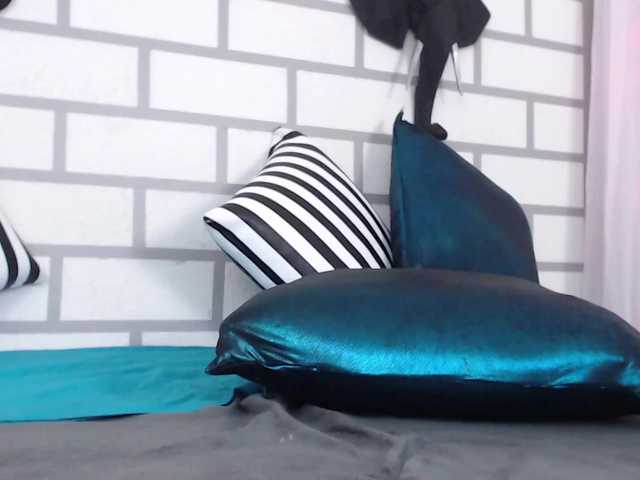 Broadcast Screenshots emmyfox