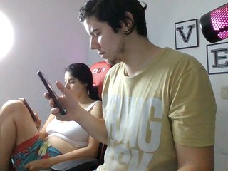 Erotisk videochat Emy23Jack23