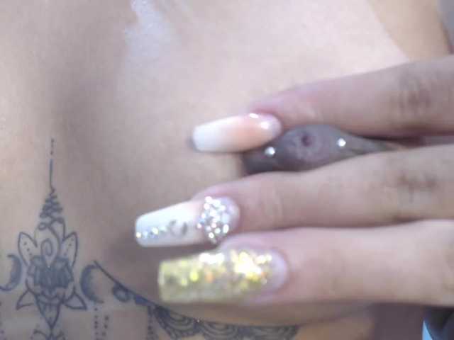 Broadcast Screenshots evalovely