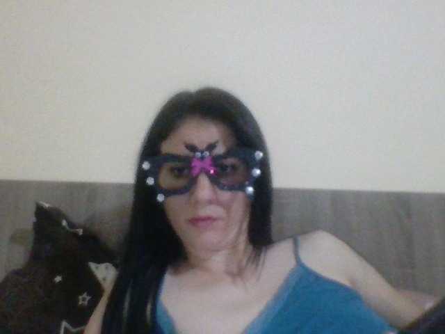 Broadcast Screenshots Evelynevasara1