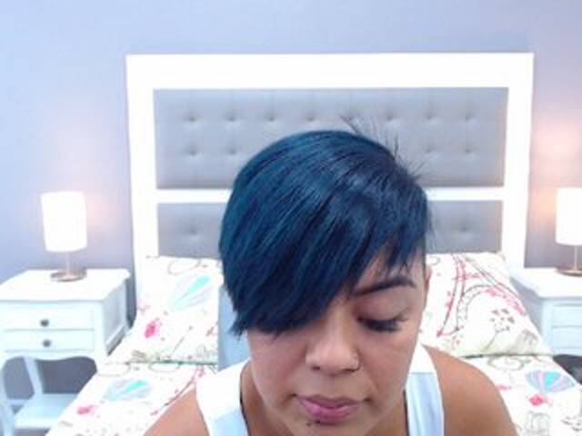 Broadcast Screenshots EvelynOwens