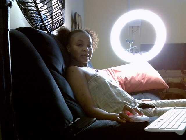 Broadcast Screenshots Faizzah-1