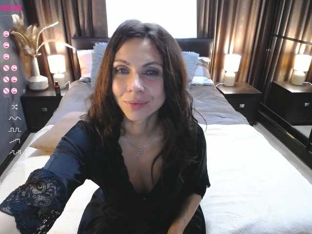 Fotos jeanne_myth Hello! My name is Zhanna! See the menu, the rest in group and private chats.