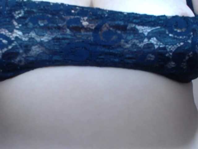 Fotos genesisbland hello! welcome to my room! i love c2c, cum, feets, spanking , LOVENSE ON!