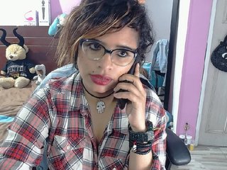 Fotos ginger-s "Ride and Squirt !! Roll the dice by tipping 20 tokens to have a chance for my Nude Snapchat for 1 month #new #arab #ebony #milk #bigtits #bigass #footjob #mistress #bdsm #smoke #pregnant