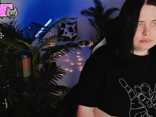 Broadcast Screenshots GirlPower1