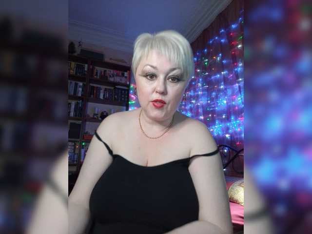 Fotos _Sonya_ Hey! My name is Sonya! Put love and subscribe! Lovens from 2 tot. No rudeness and swearing in the chat! Peace for Peace!