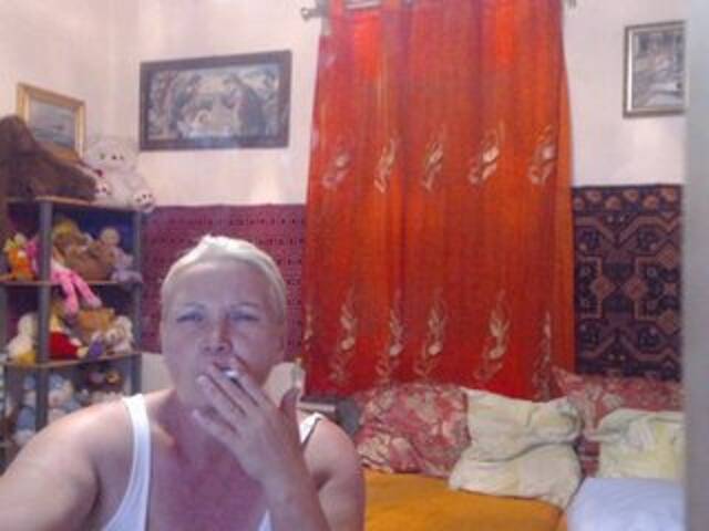 Broadcast Screenshots GraceJulia