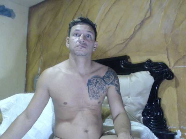 Broadcast Screenshots hank-grace