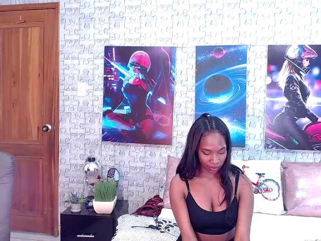 Broadcast Screenshots HannaBanks