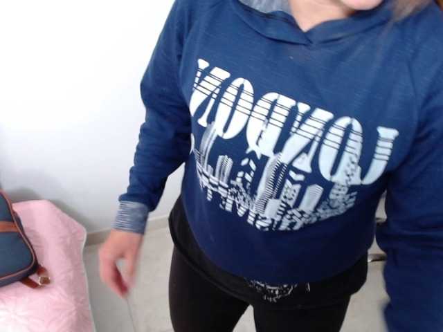 Broadcast Screenshots HannahKahnwal