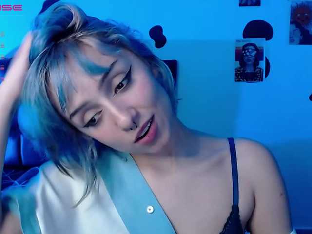Broadcast Screenshots HazelBlair-