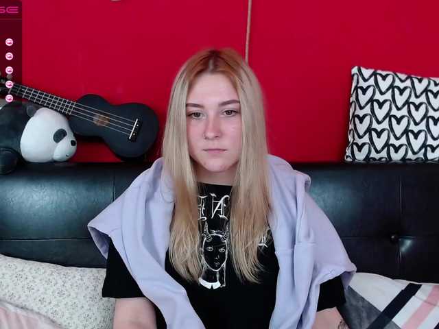 Broadcast Screenshots HeleneRoss