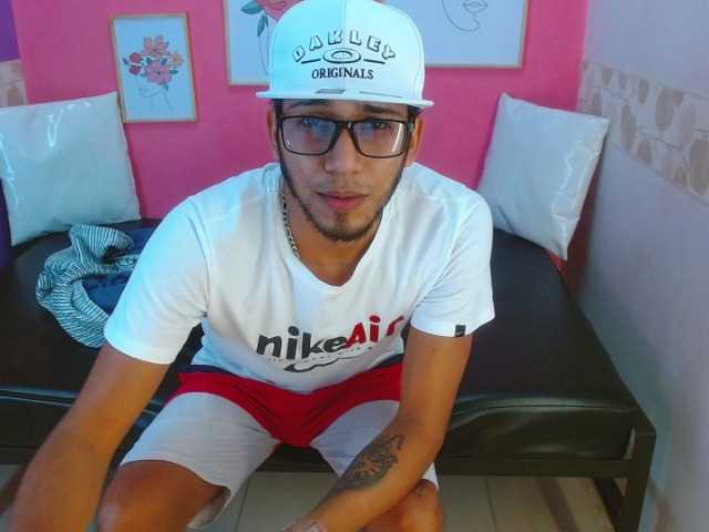 Broadcast Screenshots Henry-Hailey