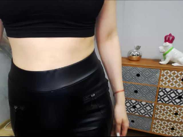 Broadcast Screenshots hottieLAURA