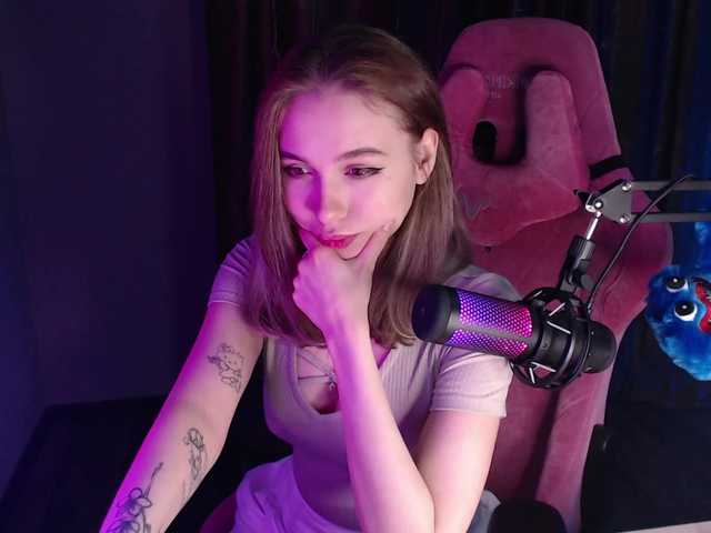Broadcast Screenshots mermaid