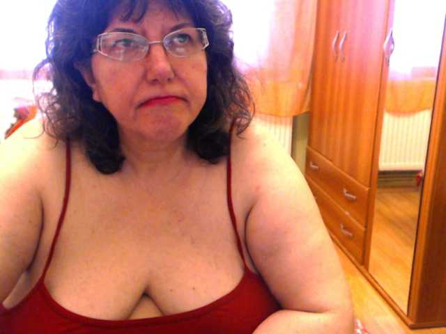 Fotos HugeTitsXXX Hi my Guests! Welcome to my room! Hope you are feeling good today Enjoy, relax and have fun!! My pussy is very hot and wet now ... we can masturbate together if you give me 160 tokens.