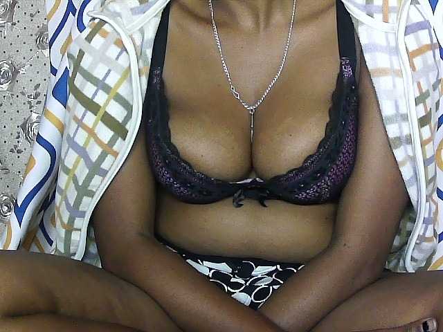 Broadcast Screenshots sexy-frayah