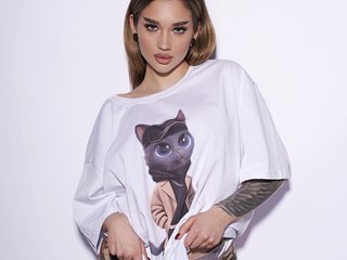 Erotisk videochat IamToxicRoxy