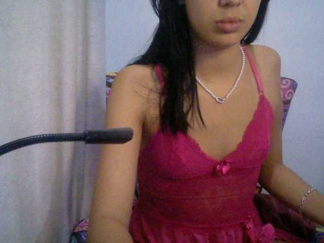 Broadcast Screenshots Isabella048