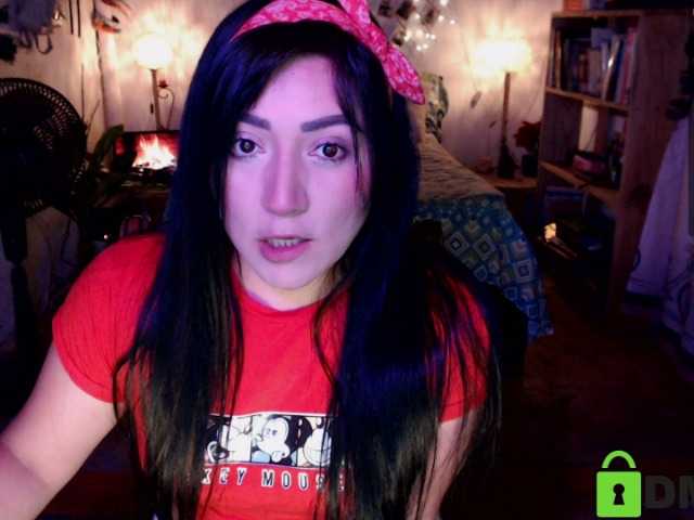 Broadcast Screenshots isabelladoux