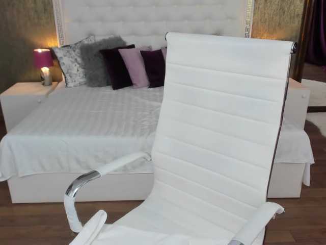 Broadcast Screenshots issakitten