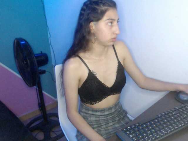 Fotos ivy-blue hey i am new in bonga cams , make me happy today