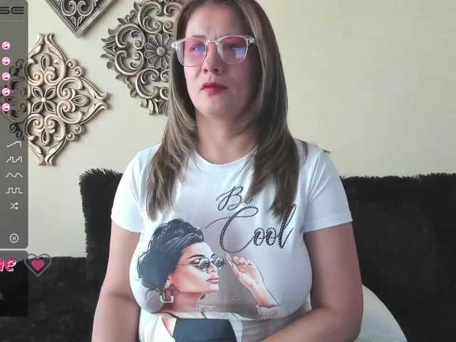 Broadcast Screenshots Jeniifer