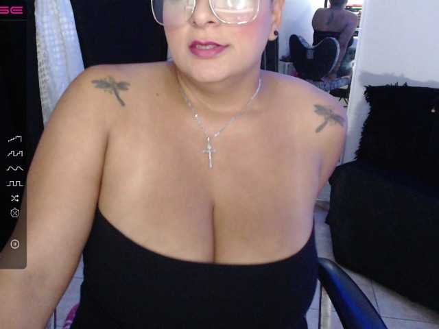 Broadcast Screenshots jenn-sexy