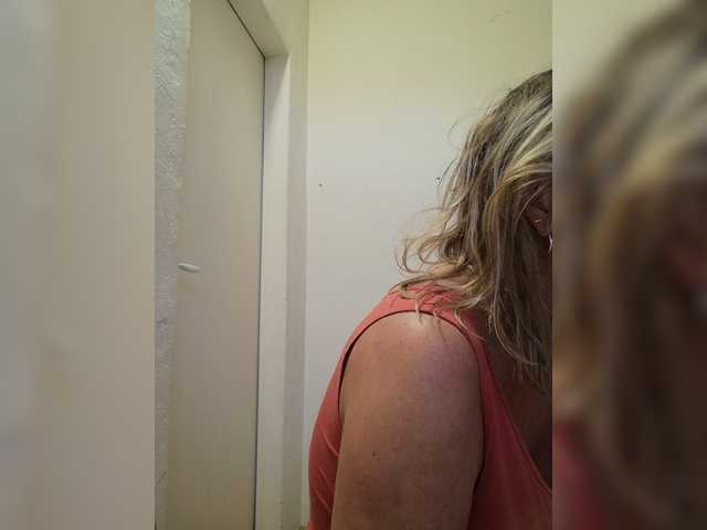 Broadcast Screenshots JennaDeluxe