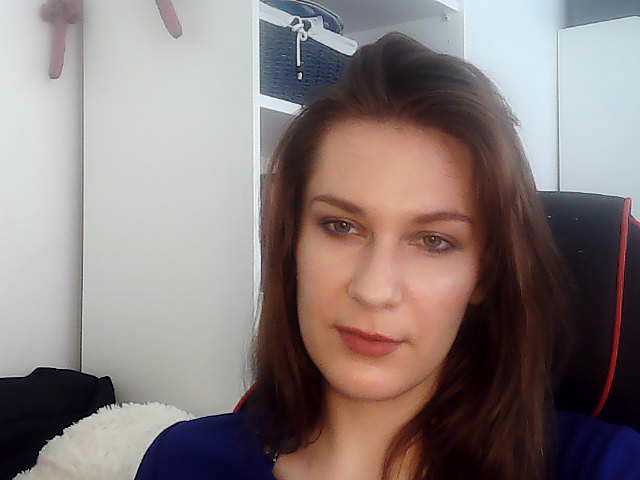 Broadcast Screenshots JennyHoney