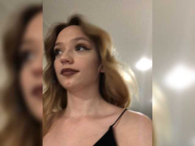 Broadcast Screenshots judeecouture