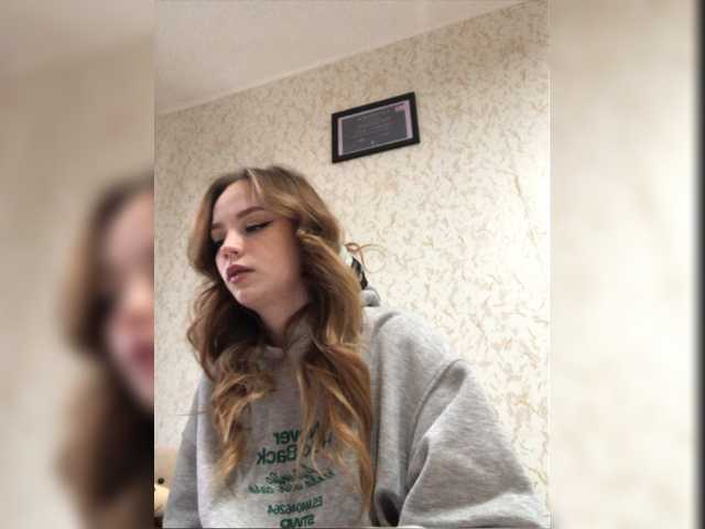 Broadcast Screenshots judeecouture