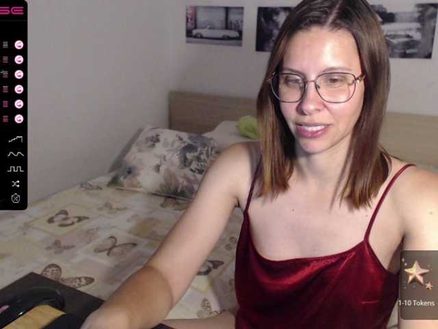 Fotos JustMeXY7 LOVENSE ON, tits -100 toks, pussy -150 toks, naked and play -400 toks. Join me! :*