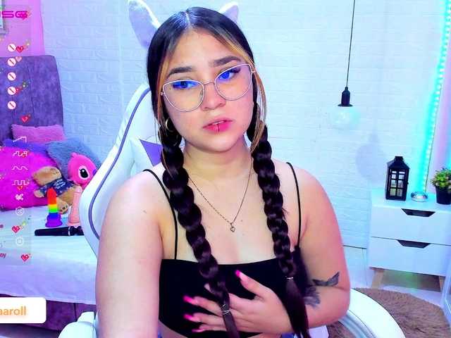 Broadcast Screenshots Emma-bella