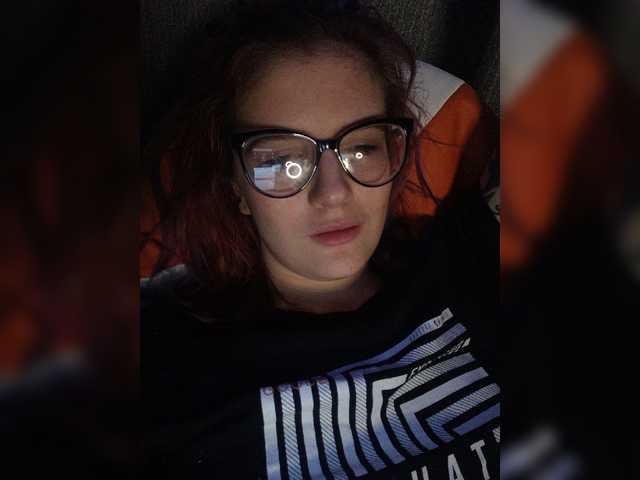 Broadcast Screenshots KarolinaBel