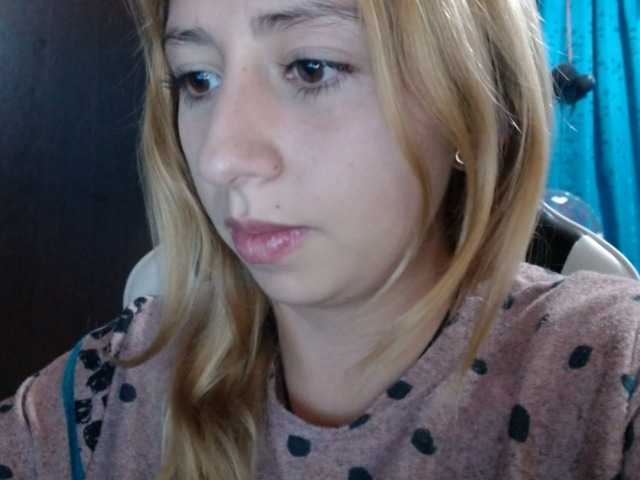 Broadcast Screenshots kathia11