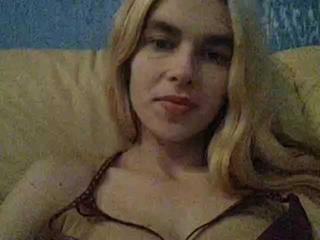 Broadcast Screenshots KelliQCherry