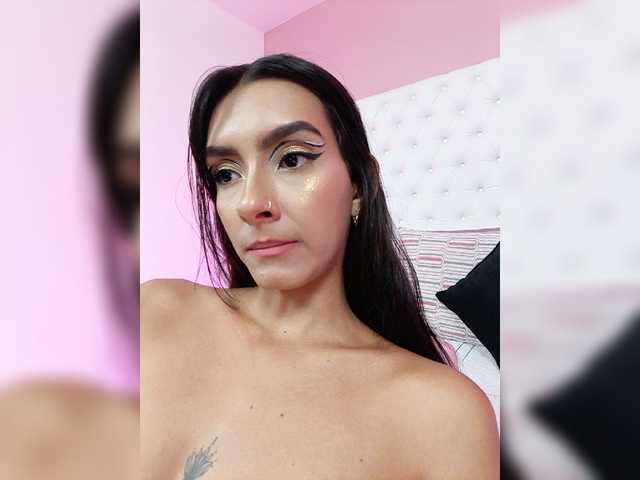 Fotos KelsyMoore Tell me your wildest thoughts and let´s have fun together playing with this hot colombian body . FULL NAKED + BLOWJOB AT @remain