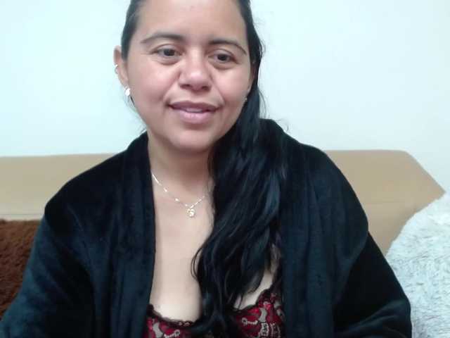 Broadcast Screenshots Kendra-mamba