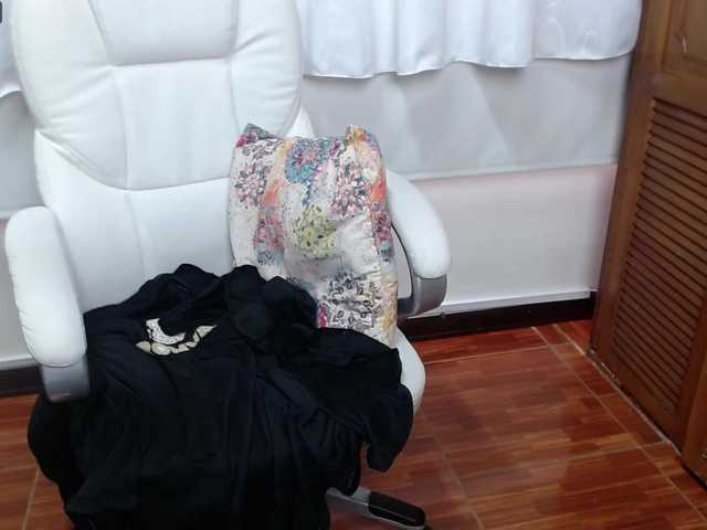 Broadcast Screenshots Kendra-mamba