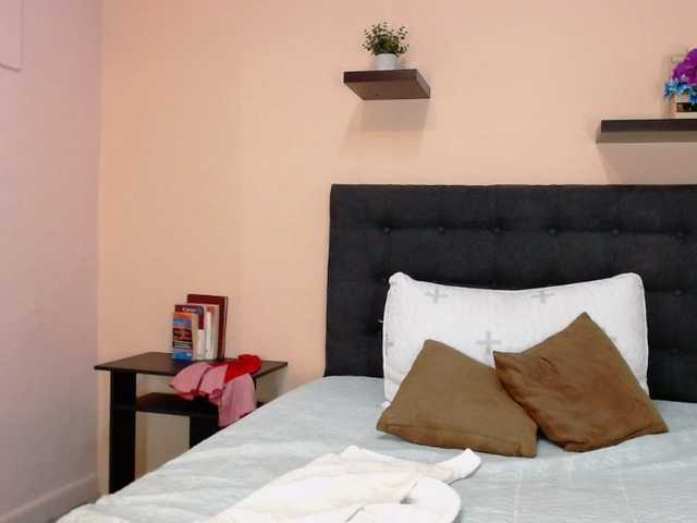 Broadcast Screenshots Kendra-Sims