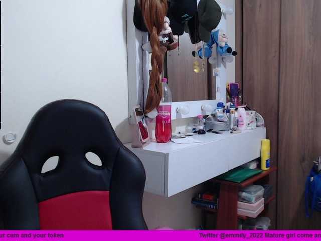 Broadcast Screenshots emmily_castro