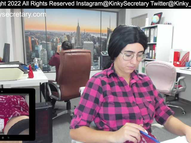 Broadcast Screenshots KinkyOffice