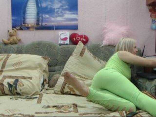 Broadcast Screenshots devochka-kira