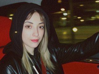 Erotisk videochat Kira700cams