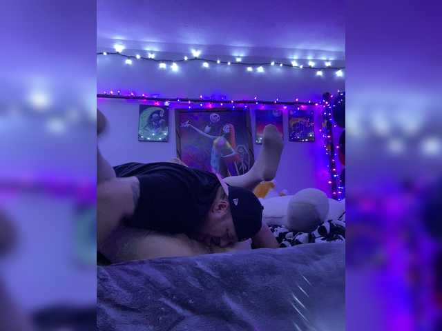 Fotos kittenbeast69 300 tokens flash tits 600 tokens suck dick