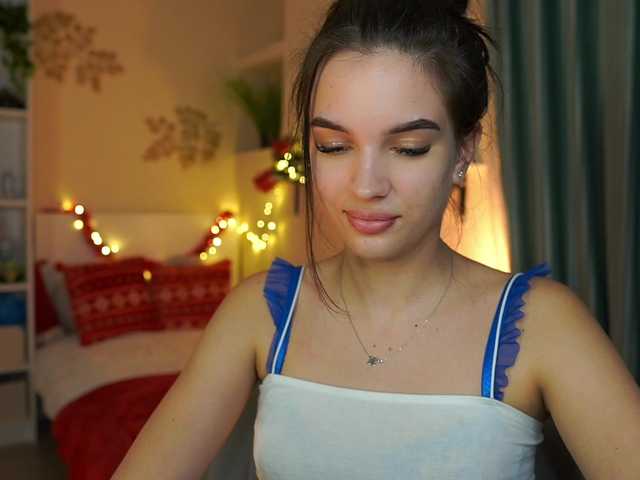 Fotos KylieQuinn018 welcome here guys on this amazing Sunday:#18 #talkative #openmind #inteligent #soulmate