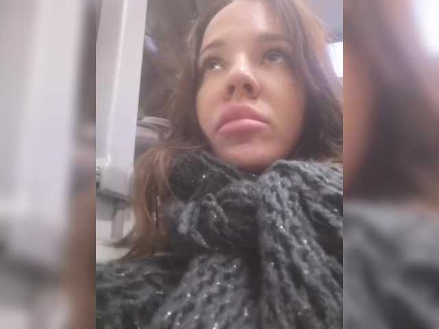 Broadcast Screenshots L4DYCANDY