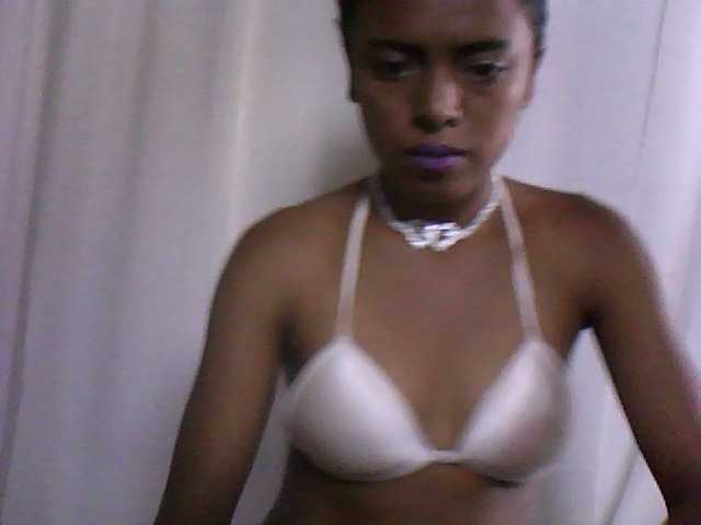 Broadcast Screenshots ladyyana